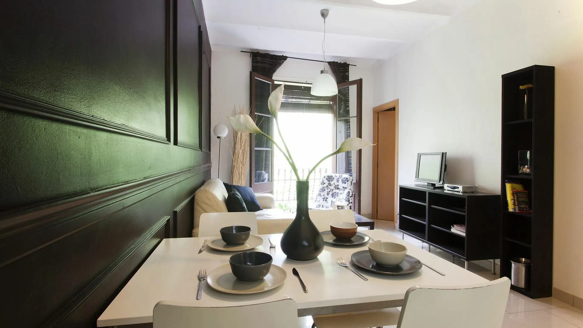 Espai Barcelona Rocafort Apartments contacts